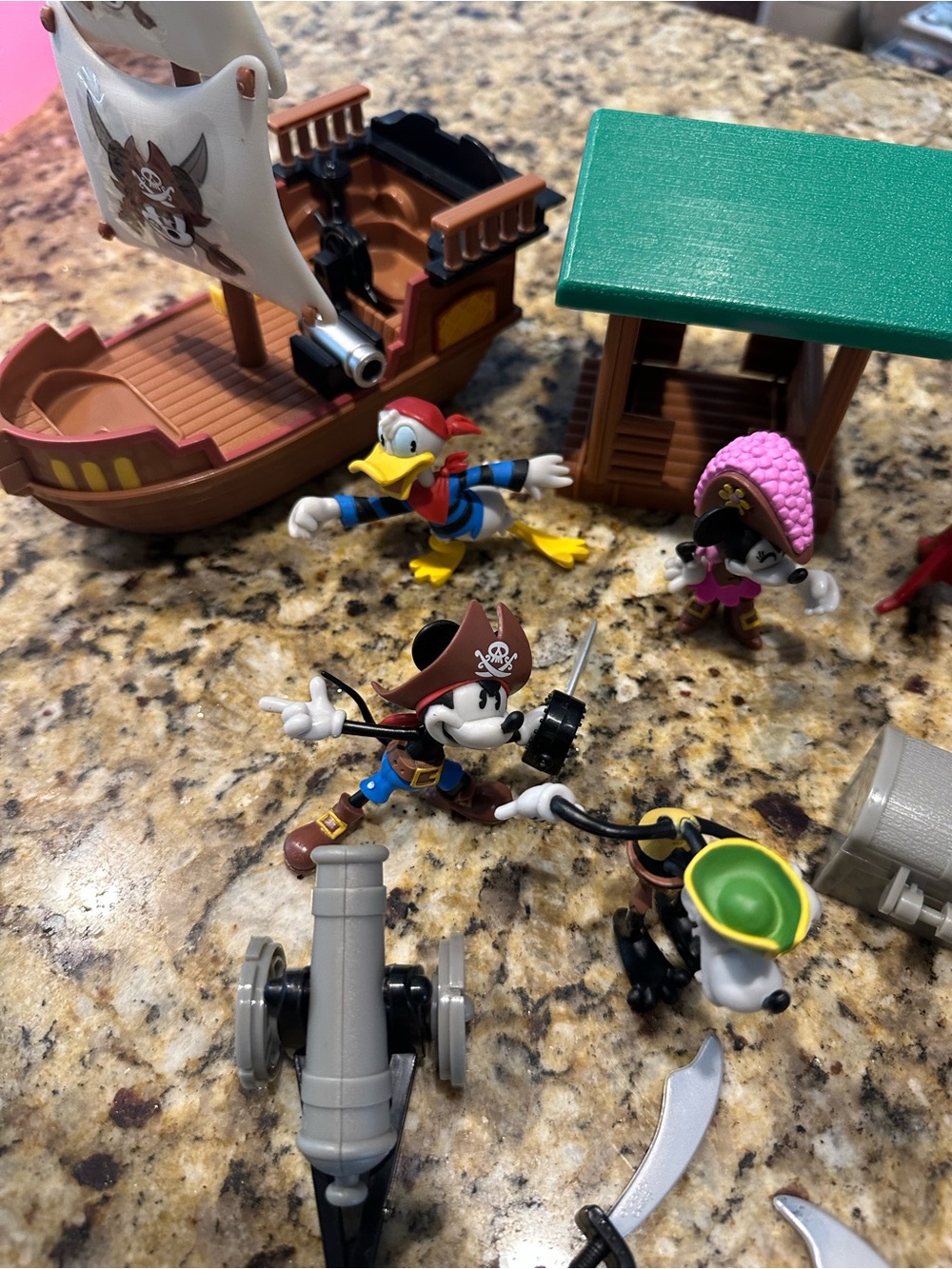 Disney Parks Pirates Of The Carribean Mickey & Friends Beach Play Set